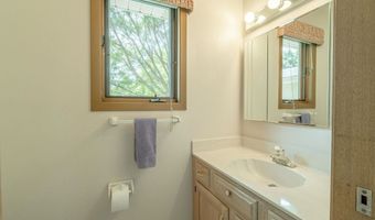518 Topaz Ln, Madison, WI 53714
