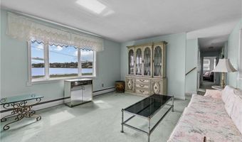 78 Ellery Rd, Newport, RI 02840