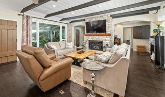 9865 Edgelake Dr, La Mesa, CA 91941