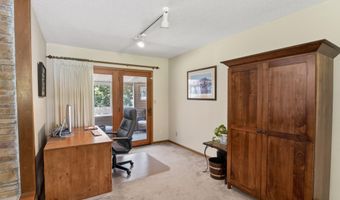 2706 Meadow Glen Rd, Ames, IA 50014