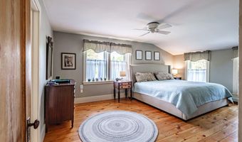 71 Brook Rd, Falmouth, ME 04105