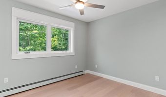 907 Richville Rd, Standish, ME 04084