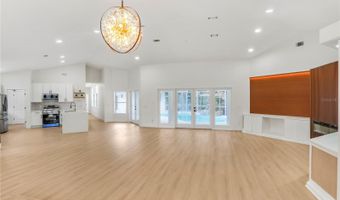 2286 LAKE FRANCIS Dr, Apopka, FL 32712