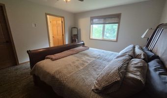2420 SE 14th Ave, Aberdeen, SD 57401