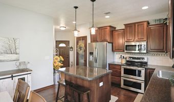 1711 Stewart Dr, Aberdeen, SD 57401
