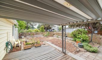 3800 Mountain View Dr SE 33, Albany, OR 97322