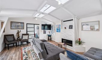 2041 N Beverly Glen Blvd, Los Angeles, CA 90077