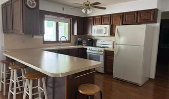 1432 Regency Ln, Albert Lea, MN 56007