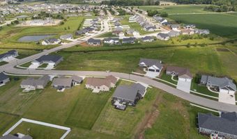 5702 N YOSEMITE Ln, Appleton, WI 54913