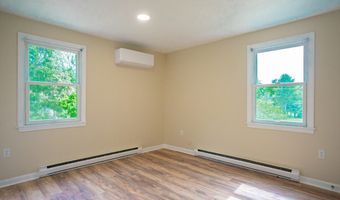 853 Main St, Acushnet, MA 02743