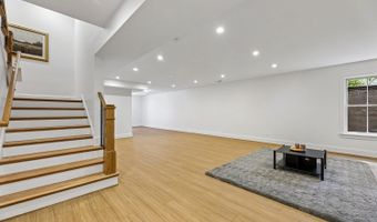 7926 BOLLING Dr, Alexandria, VA 22308