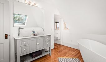 26 Old Searsport Ave, Belfast, ME 04915
