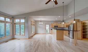 5205 Blazingstar Ln, Fitchburg, WI 53711