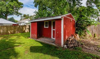 2416 E 38th Ct, Des Moines, IA 50317