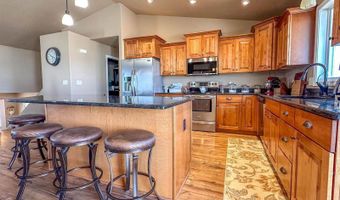 502 Granite Dr, Bismarck, ND 58503