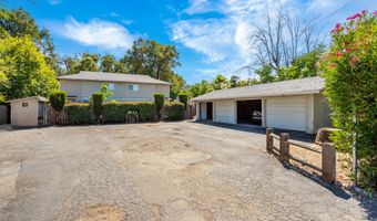 2616 W Hillside Dr, Anderson, CA 96007