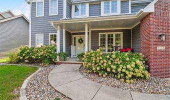 946 11th Ave SE, Altoona, IA 50009