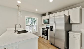 19572 LAKEWOOD Ct, Aurora, OR 97002