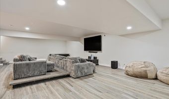 2200 ARROWLEAF Dr, Cheyenne, WY 82007