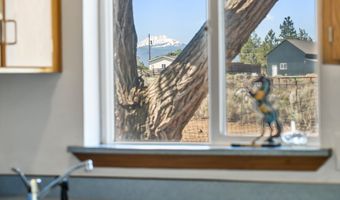 65225 94th St, Bend, OR 97703