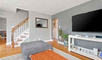 142 Mowry Ave, Cumberland, RI 02864
