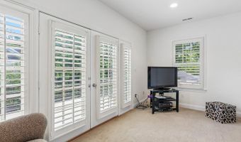5114 WESSLING Ln, Bethesda, MD 20814