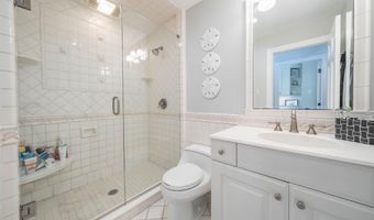 93 E 11th St, Avalon, NJ 08202