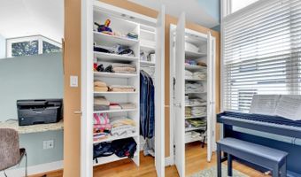 5829 MARBURY Rd, Bethesda, MD 20817