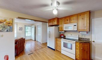 30 Greenwich St, Attleboro, MA 02703