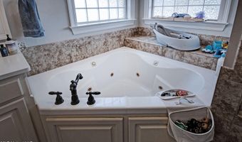 542 Holly Bush Rd, Brandon, MS 39047