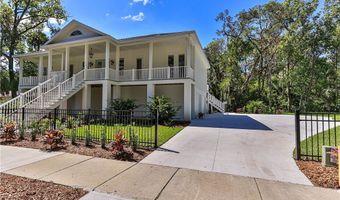 130 NE Crystal St, Crystal River, FL 34428