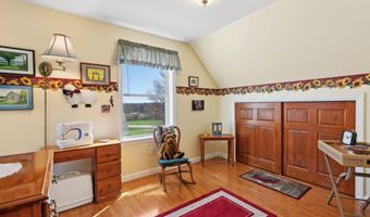61 Pond Rd, Albion, ME 04910