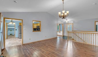 4566 Westlake Ct, Bel Aire, KS 67220