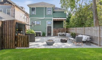 12 Bliss Rd, Newport, RI 02840