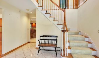 118 Stirling Pl, Burlington, VT 05408