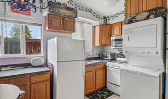 9535 Lakeview Dr, La Mesa, CA 91942