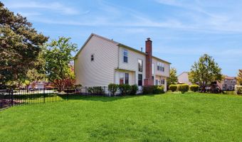 8 GEORGETOWN Ct, Algonquin, IL 60102