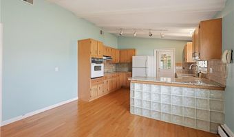 32 Brookfarm Rd, North Providence, RI 02904