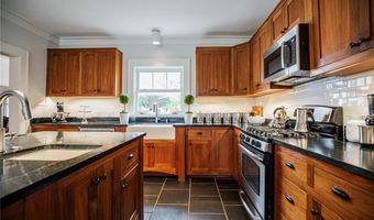 901 McCollum Dr, Bentonville, AR 72712