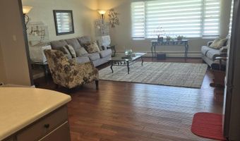 102 Linda Ln, Aberdeen, SD 57401