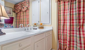 2307 Tara Dr, Albany, GA 31721