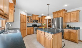 4226 E APPLESEED Dr, Appleton, WI 54913