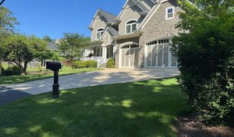 7702 TRAMMELL Rd, Annandale, VA 22003