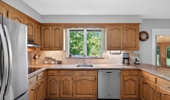 5 Shingle Mill Dr, Canton, CT 06019