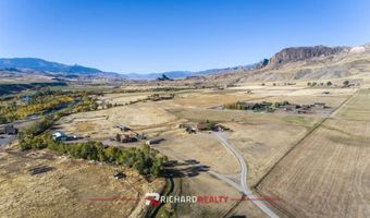 6 Bear Creek Rd, Cody, WY 82414