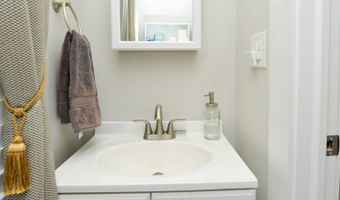 46 Lincoln St, Bristol, CT 06010