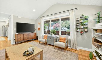 1108 Park St, Ashland, OR 97520