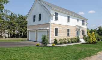 10 Mount Hope Ave, Portsmouth, RI 02871
