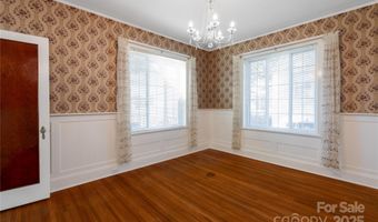 274 N 4th St, Albemarle, NC 28001