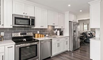 2504 WINDBREAK Dr, Alexandria, VA 22306